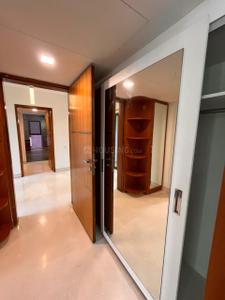 Bedroom Image of 4500 Sq.ft 4 BHK Apartment / Flat for rent in Vasanth Nagar Bengaluru for Rs. 300000