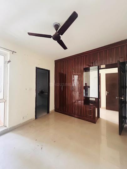 Logix Blossom Greens Main Image 1