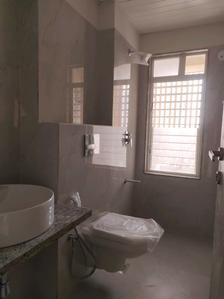 Common Bathroom Image of 1250 Sq.ft 3 BHK Apartment / Flat for rent in Ghodawat Skystar, Goregaon West Mumbai for Rs. 95000