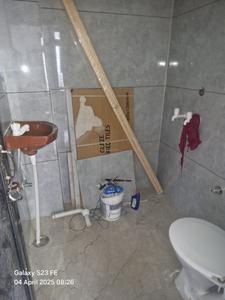 Bathroom Image of 150 Sq.ft 1 RK Apartment / Flat for rent in Chhatarpur Rudrapur for Rs. 3650