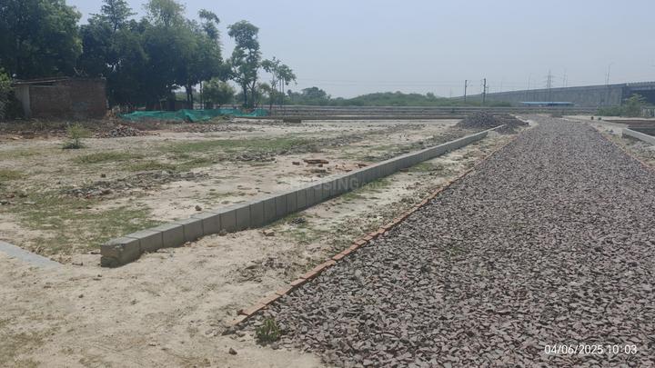 Kalli Pashchim Main Image 1