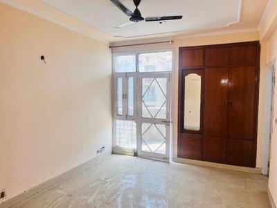 Bedroom Image of 1750 Sq.ft 3 BHK Apartment / Flat for sale in Varun Apartments, Sector 62 Noida for Rs. 20000000