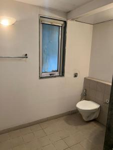 Bathroom Image of 2350 Sq.ft 4 BHK Apartment / Flat for sale in Waterfront Condominiums, Kalyani Nagar Pune for Rs. 38000000