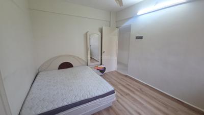 Bedroom Image of 900 Sq.ft 2 BHK Apartment / Flat for rent in Kandivali West Mumbai for Rs. 45000