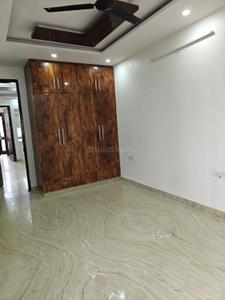 Bedroom Image of 700 Sq.ft 2 BHK Builder Floor for rent in Paschim Vihar New Delhi for Rs. 30000
