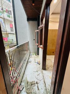 Balcony Image of 900 Sq.ft 3 BHK Builder Floor for sale in Mayur Vihar Phase 1 New Delhi for Rs. 8000000