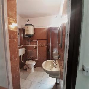 Bathroom Image of 1000 Sq.ft 2 BHK Builder Floor for rent in Green Park New Delhi for Rs. 55000