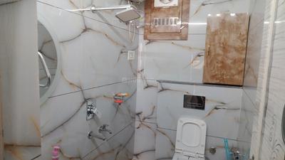 Bathroom Image of 500 Sq.ft 1 BHK Builder Floor for rent in Subhash Nagar New Delhi for Rs. 23000