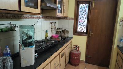 Kitchen Image of 2250 Sq.ft 3 BHK Builder Floor for rent in Sun City, Sector 54 Gurgaon for Rs. 55000