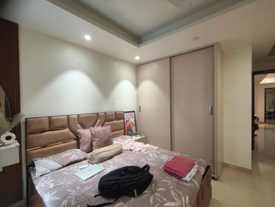 Bedroom Image of 1530 Sq.ft 3 BHK Builder Floor for rent in Ramesh Nagar New Delhi for Rs. 50000