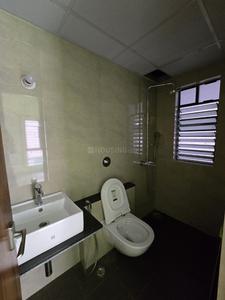 Bathroom Image of 850 Sq.ft 2 BHK Apartment / Flat for rent in Purti Aroma, Rajarhat Kolkata for Rs. 21000