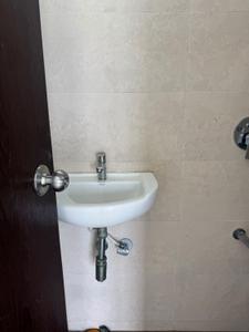 Bathroom Image of 450 Sq.ft 1 BHK Apartment / Flat for sale in Bhoomi Samarth, Goregaon East Mumbai for Rs. 11500000