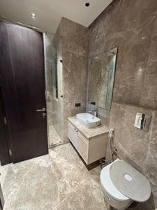 Bathroom Image of 1800 Sq.ft 3 BHK Builder Floor for rent in Swaraj Homes RWA Hauz Khas Block C 1, Safdarjung Development Area New Delhi for Rs. 200000