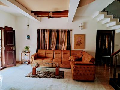 Hall Image of 2302 Sq.ft 4 BHK Villa for sale in Kent Nalukettu Palm Villas, Kakkanad Kochi for Rs. 24000000