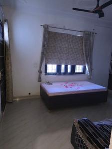 Bedroom Image of 2100 Sq.ft 4 BHK Builder Floor for rent in Jamna Puri Jaipur for Rs. 20000