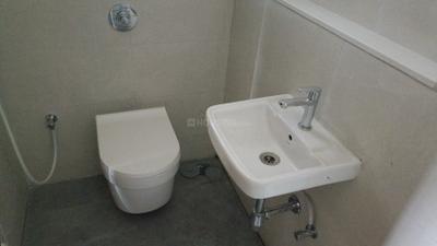 Bathroom Image of 600 Sq.ft 1 BHK Apartment / Flat for sale in Ashar Arize, Kalwa Thane for Rs. 8600000