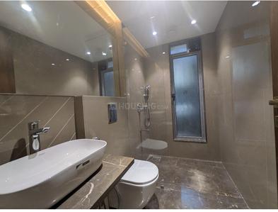 Bathroom Image of 1200 Sq.ft 3 BHK Apartment / Flat for sale in Santacruz West Mumbai for Rs. 65000000