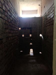 Common Bathroom Image of 987 Sq.ft 2 BHK Apartment / Flat for sale in Sodepur Kolkata for Rs. 2784000