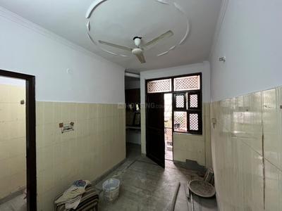 Kitchen Image of 570 Sq.ft 2 BHK Builder Floor for rent in Sector 3 Rohini New Delhi for Rs. 15000