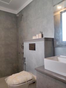 Bedroom Three Image of 3500 Sq.ft 4 BHK Builder Floor for rent in DLF Phase 4 Gurgaon for Rs. 100000