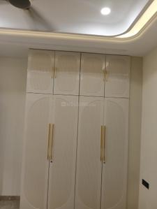 Bedroom Image of 1800 Sq.ft 3 BHK Builder Floor for sale in Paschim Vihar New Delhi for Rs. 34000000