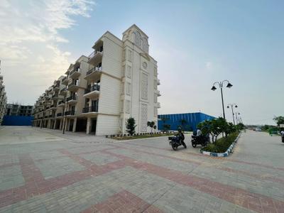 Image of 780 Sq.ft 2 BHK Apartment / Flat for sale in Signature Global Park 4 And 5, Sector 36, Sohna for Rs. 9570000