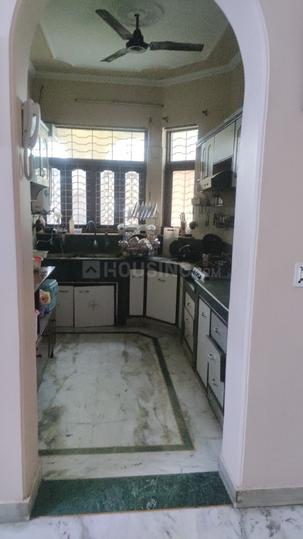 Sainik Colony, Sector 49 Main Image 1