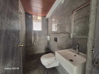 Bathroom Image of 1105 Sq.ft 2 BHK Apartment / Flat for rent in Pundag Ranchi for Rs. 16000