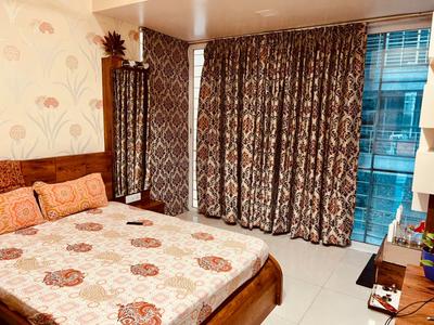 Bedroom Image of 2068 Sq.ft 3.5 BHK Apartment / Flat for rent in Amanora Aspire Towers, Hadapsar Pune for Rs. 100000