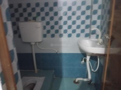 Bathroom Image of 600 Sq.ft 1 BHK Builder Floor for rent in Jankipuram Extension Lucknow for Rs. 12000