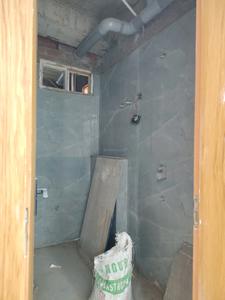 Common Bathroom Image of 1700 Sq.ft 3 BHK Apartment / Flat for sale in Saraswati Executive Home, Noida Extension Greater Noida for Rs. 6400000