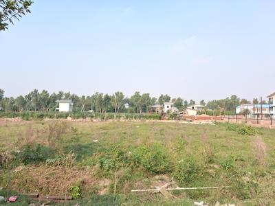 Image of 9072 Sq.ft Residential Plot / Land for sale in Dkrrish Alaska Farms, Sector 135, Noida for Rs. 8500000