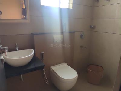 Bathroom Image of 1860 Sq.ft 2 BHK Apartment / Flat for rent in Landmark Acropolis, Mathara Kozhikode for Rs. 36000