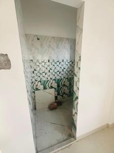 Bathroom Image of 850 Sq.ft 2 BHK Apartment / Flat for sale in Behala Kolkata for Rs. 4200000
