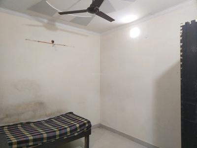 Bedroom Image of 600 Sq.ft 2 BHK Builder Floor for rent in Nawada New Delhi for Rs. 16500