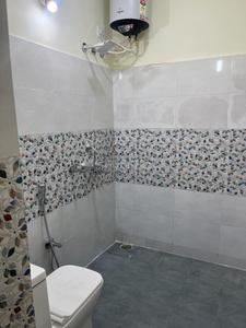 Bathroom Image of 1800 Sq.ft 3 BHK Builder Floor for rent in West Marredpally Secunderabad for Rs. 32000