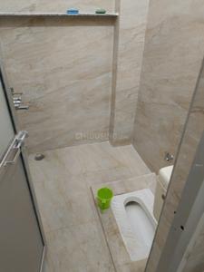 Bathroom Image of 850 Sq.ft 2 BHK Builder Floor for rent in Kamta Lucknow for Rs. 12000
