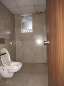 Common Bathroom Image of 1300 Sq.ft 2 BHK Apartment / Flat for rent in Gagan Signet, Kondhwa Budruk Pune for Rs. 30000