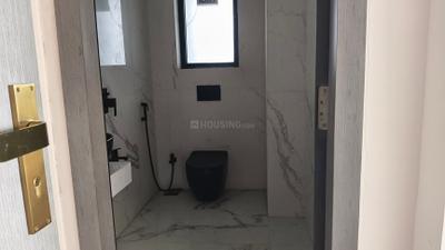 Image of 1000 Sq.ft 2 BHK Apartment / Flat for sale in Neumec Shreeji Towers, Antop Hill, Mumbai for Rs. 26000000