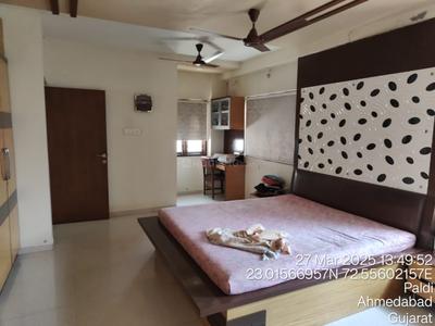 Bedroom Image of 3690 Sq.ft 5 BHK Apartment / Flat for sale in Paldi Ahmedabad for Rs. 27500000