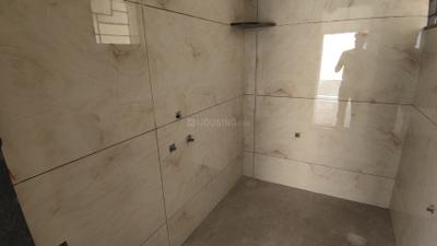 Bathroom Image of 610 Sq.ft 1 BHK Builder Floor for rent in Singasandra Bengaluru for Rs. 25000