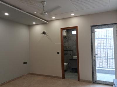 Bedroom Image of 1980 Sq.ft 3 BHK Builder Floor for sale in Mansarover Garden New Delhi for Rs. 35000000