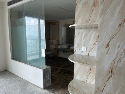 Bathroom Image of 4965 Sq.ft 4 BHK Apartment / Flat for sale in Mahagun Mezzaria, Sector 78 Noida for Rs. 90000000