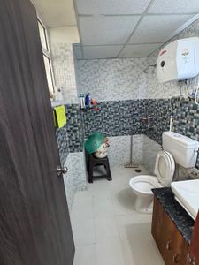Bathroom Image of 750 Sq.ft 2 BHK Apartment / Flat for sale in Signature Global Andour Heights, Sector 71 Gurgaon for Rs. 9600000