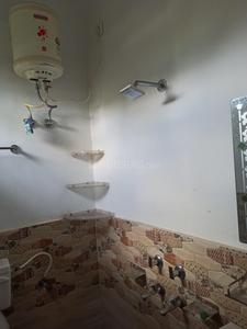 Bathroom Image of 1000 Sq.ft 1 BHK Builder Floor for rent in Halehr Khurd Kangra for Rs. 8000