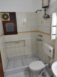 Bathroom Image of 1150 Sq.ft 2.5 BHK Apartment / Flat for sale in DDA SFS, Sarita Vihar New Delhi for Rs. 19900000