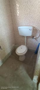 Bathroom Image of 1050 Sq.ft 2 BHK Builder Floor for rent in Paschim Putiary Kolkata for Rs. 12500