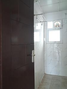 Common Bathroom Image of 1495 Sq.ft 3 BHK Apartment / Flat for sale in Panchsheel Pratishtha, Sector 75 Noida for Rs. 22900000