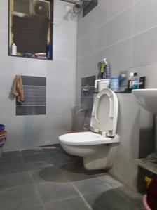 Common Bathroom Image of 1700 Sq.ft 3 BHK Apartment / Flat for sale in Mohammed Wadi Pune for Rs. 9000000