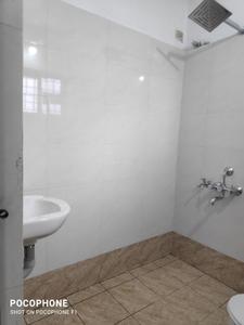 Bathroom Image of 942 Sq.ft 2 BHK Apartment / Flat for sale in Swaraj Homes Saroj Apartments, Guruvayur Thrissur for Rs. 3500000